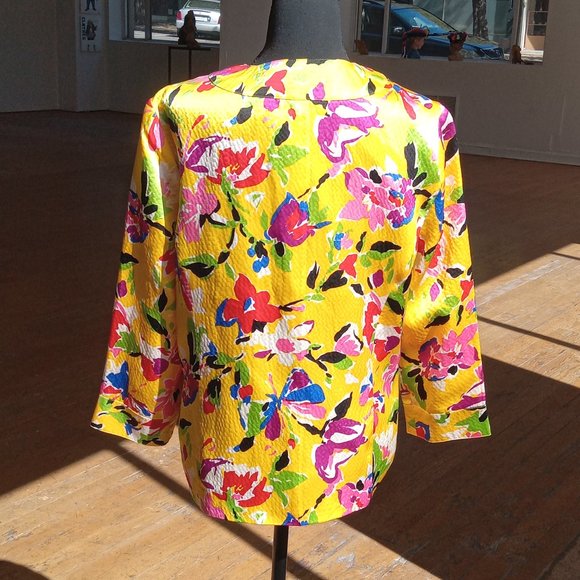 Bright colorful floral design silk jacket - Picture 3 of 9